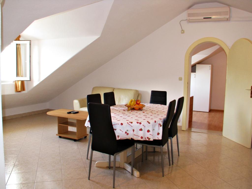 Apartment Martinic Pucisca Room photo