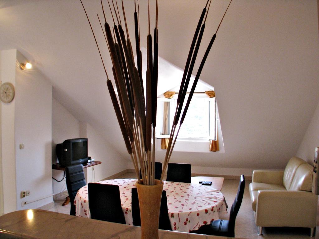 Apartment Martinic Pucisca Room photo